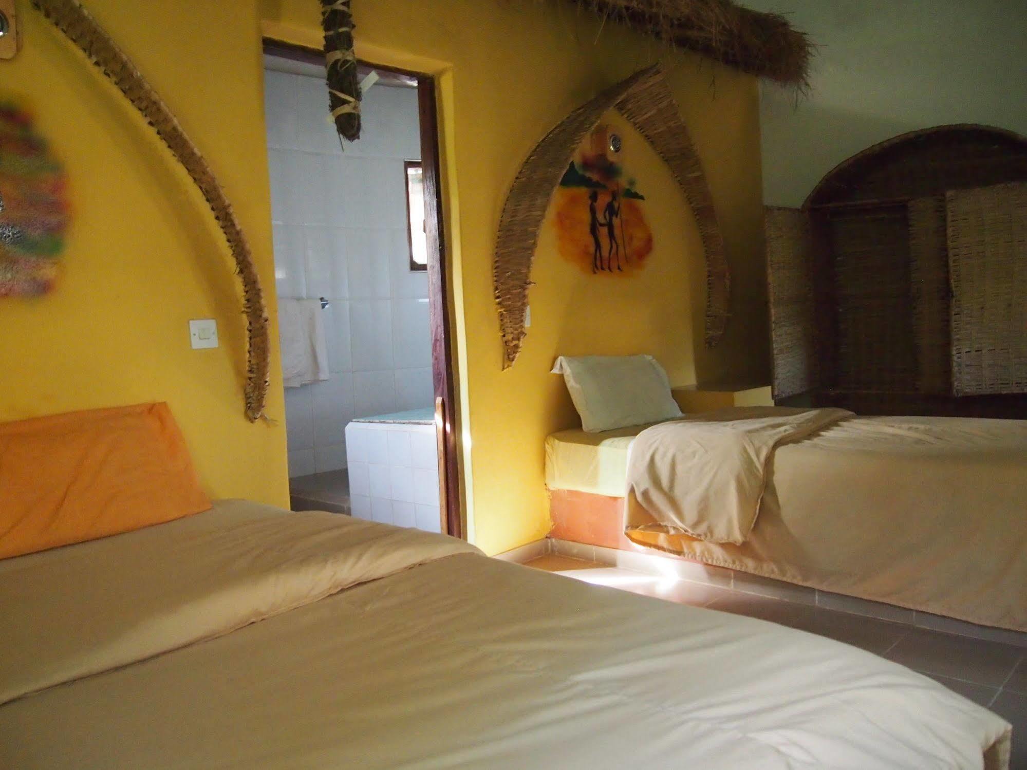 Footsteps Eco-Lodge Gunjur Εξωτερικό φωτογραφία